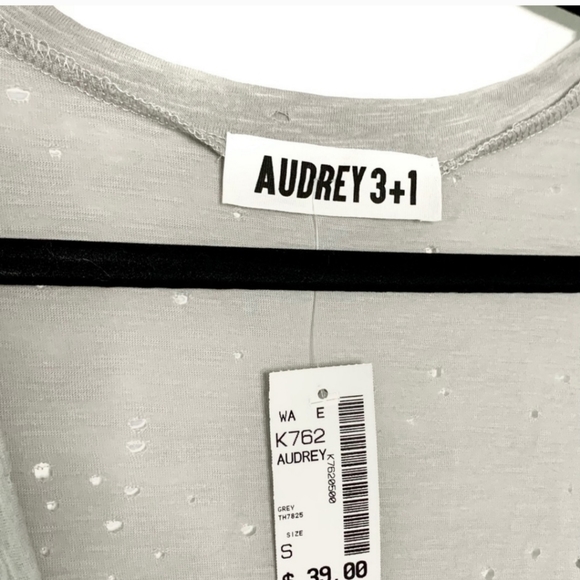 NWT Oversized distressed t shirt - Picture 4 of 4